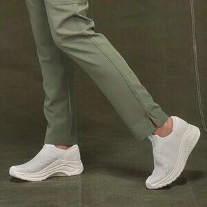 NEW Dansko Pep Knit Sneakers in white For Women 1225 5s3